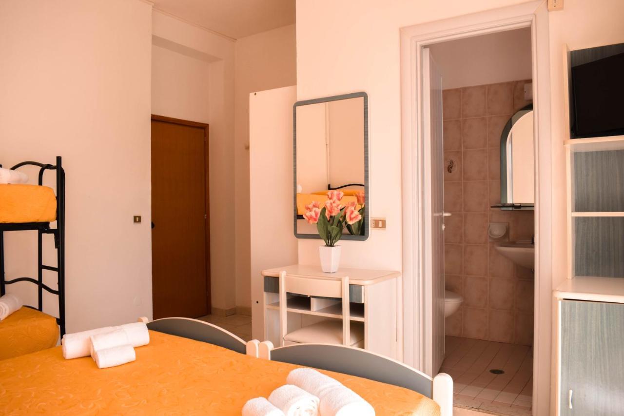 Hotel Zeus チェルヴィア エクステリア 写真