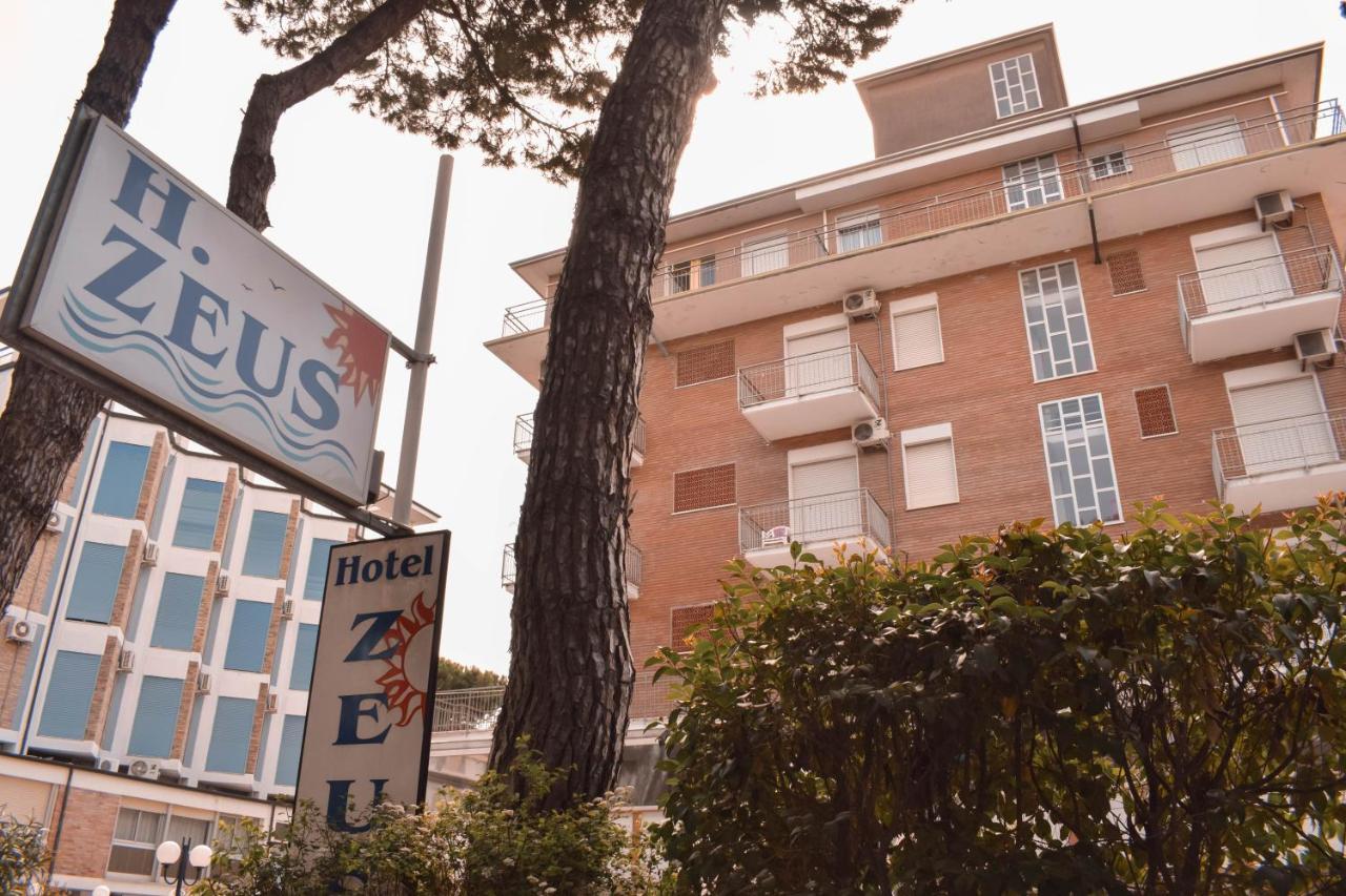Hotel Zeus チェルヴィア エクステリア 写真