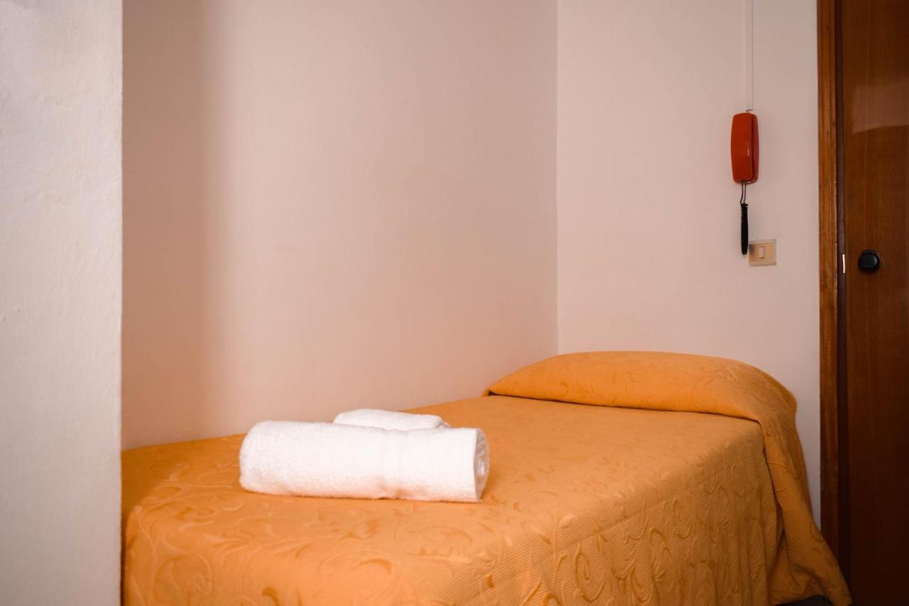 Hotel Zeus チェルヴィア エクステリア 写真